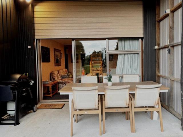 Country Retreat Apartment Cooks Beach Bagian luar foto